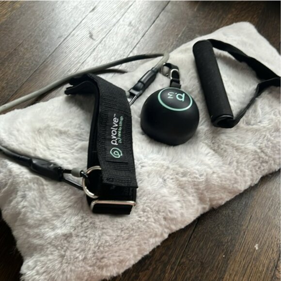 p.volve set (multiple items) p.ball, p.band, p.3 trainer (scroll through images) - Picture 7 of 9